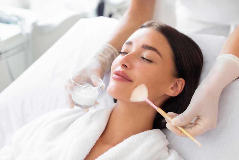 Woman has a relaxing facial in Swansea, IL